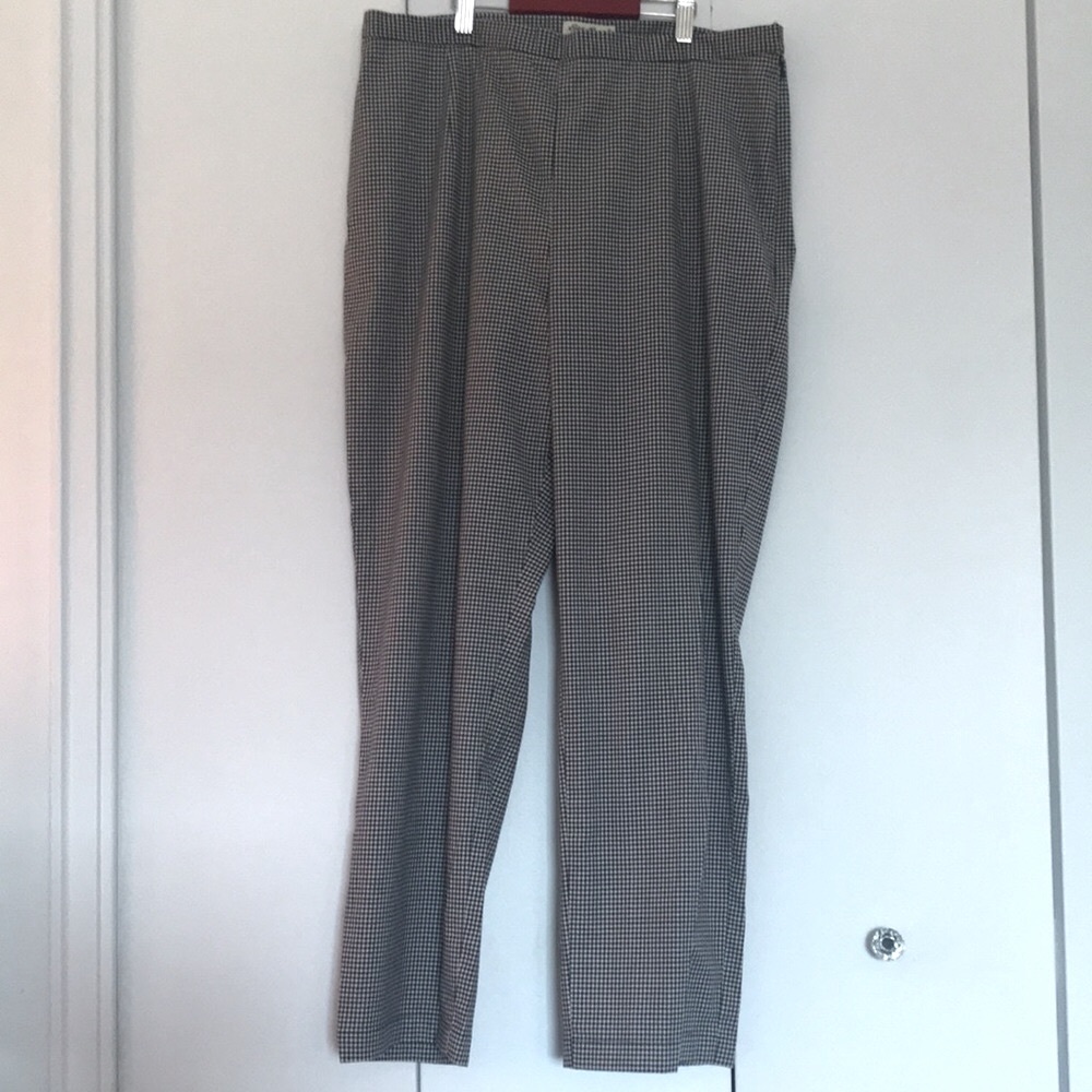 Women's Eddie Bauer Black and White Gingham Cotton Pant, Size 16